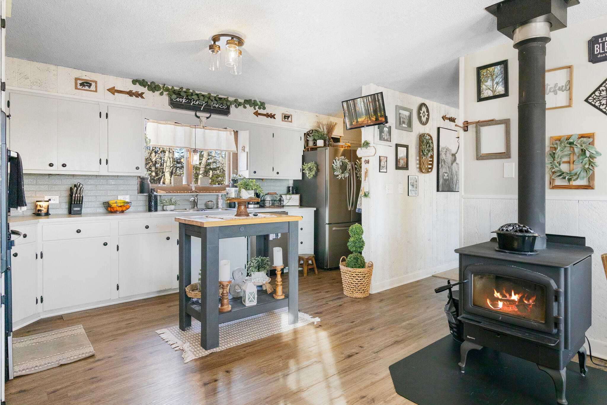 18 Fr 41 Friendship, ME 04547 - Photo 8 of 32 IMG_2172