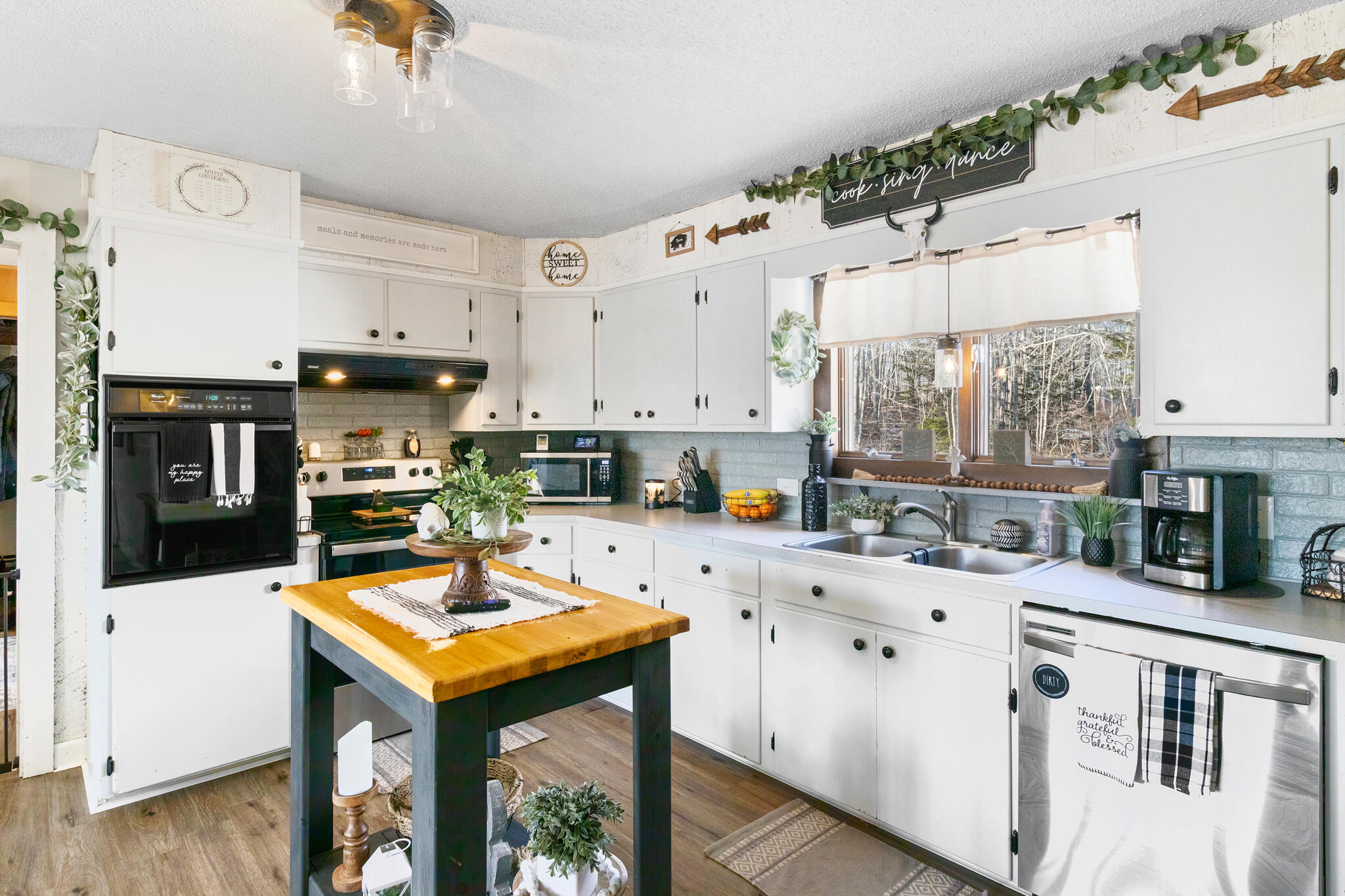 18 Fr 41 Friendship, ME 04547 - Photo 9 of 32 IMG_2190