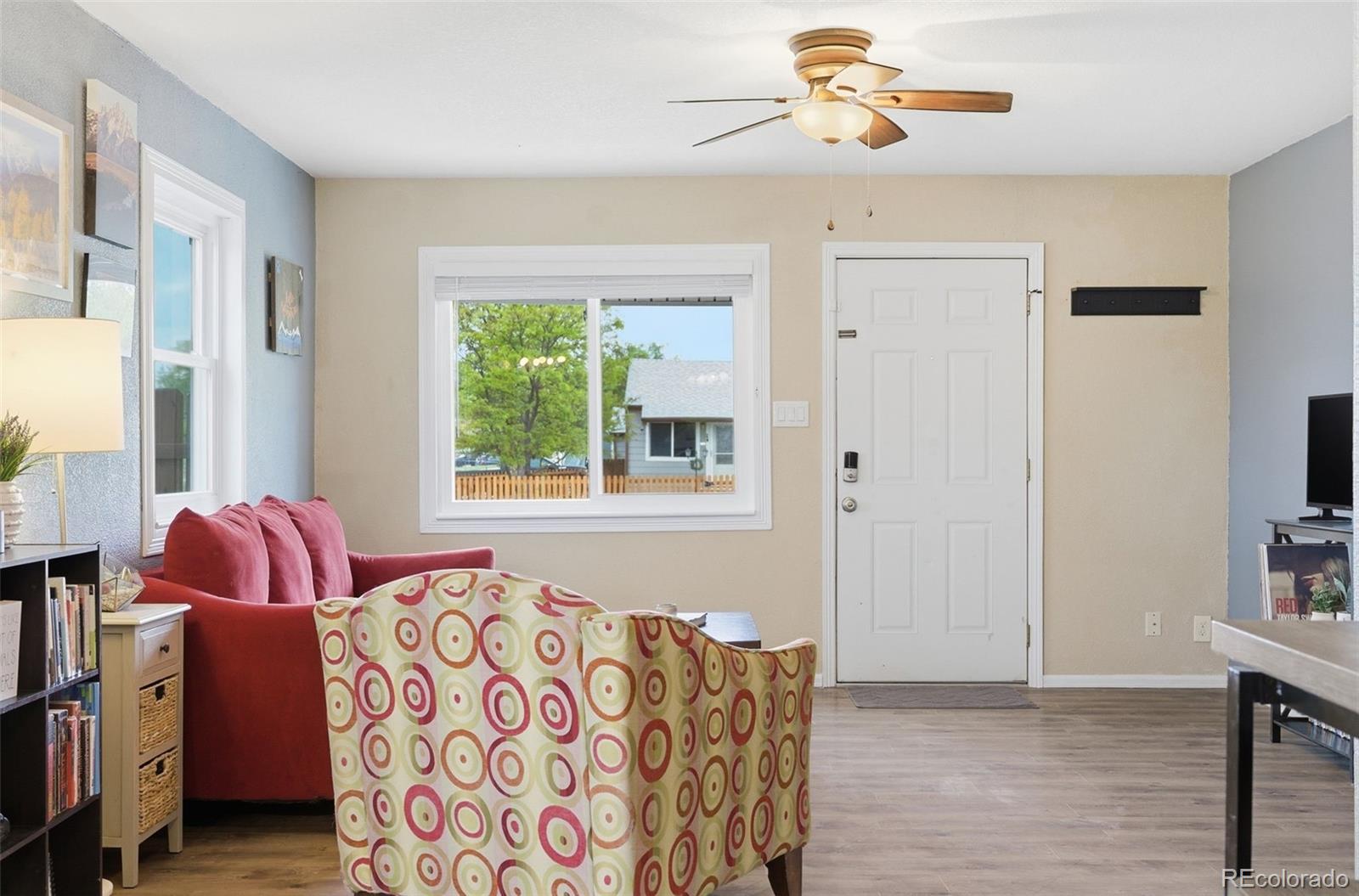1981 Ruth Drive Thornton, CO 80229 - Photo 4 of 47