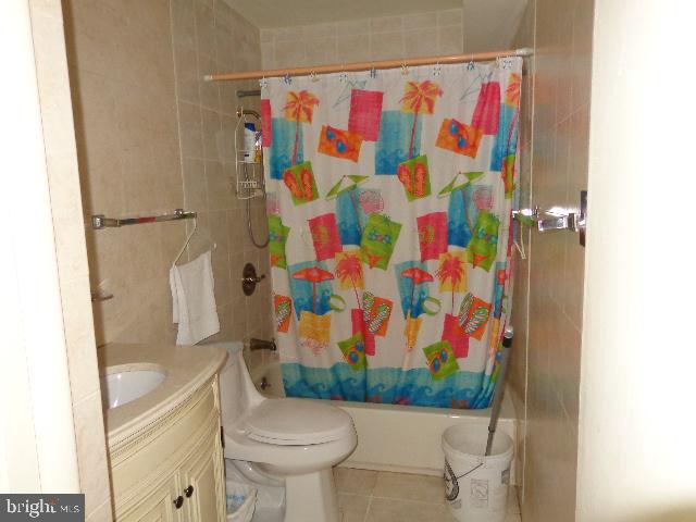 3 B Twin Rivers Drive, Unit B Hightstown, NJ 08520 - Photo 8 of 13 Second bathroom