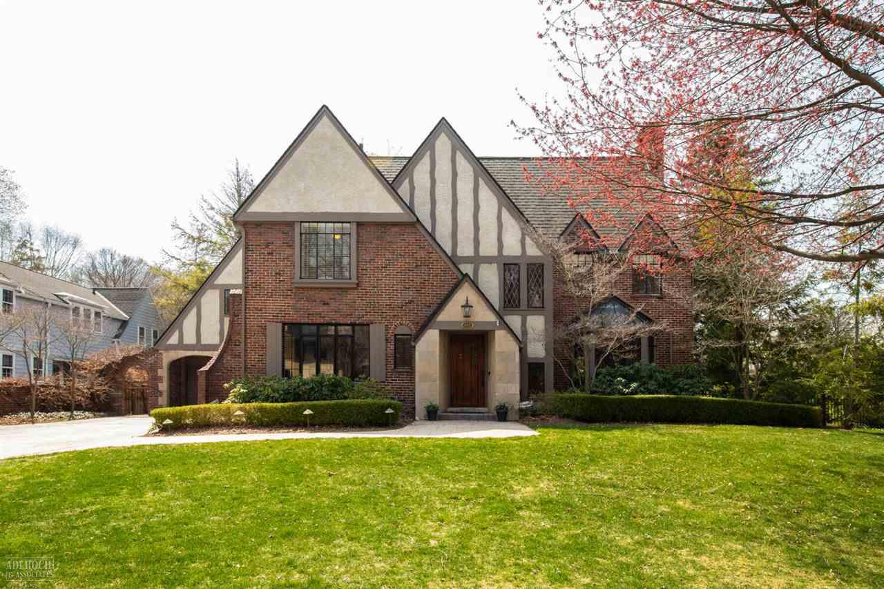 171 Cloverly Road Grosse Pointe Farms, MI 48236 - Photo 1 of 52