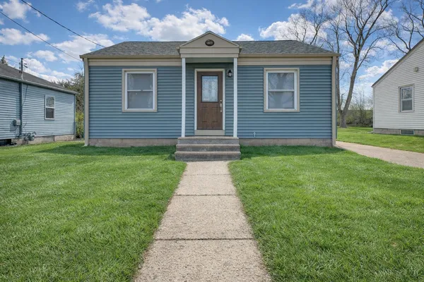 $147,500 | 1736 Chapman Avenue, Beloit, WI 53511