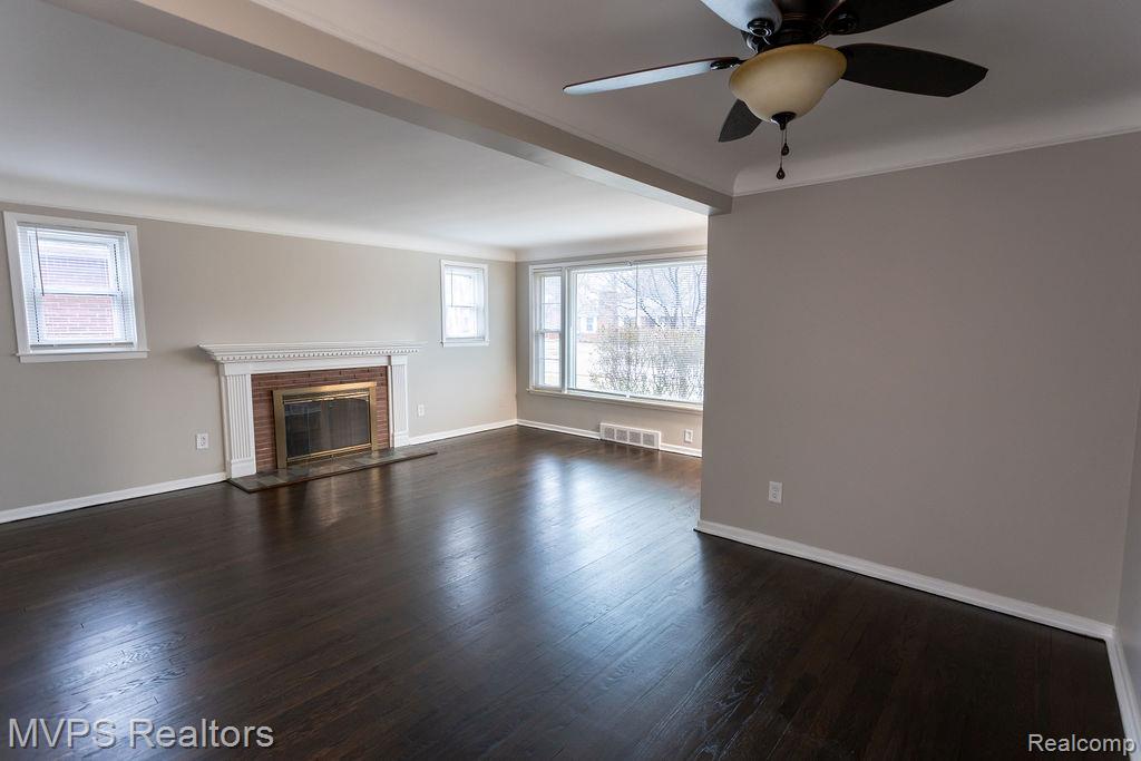 20946 Littlestone Road Harper Woods, MI 48225 - Photo 2 of 13