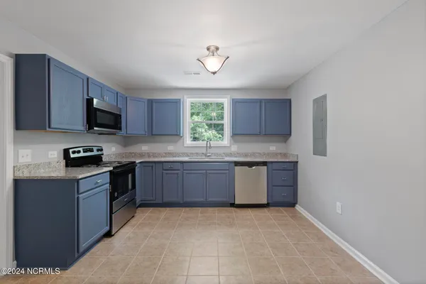 $210,000 | 690 Maple Hill School Road, Maple Hill, NC 28454