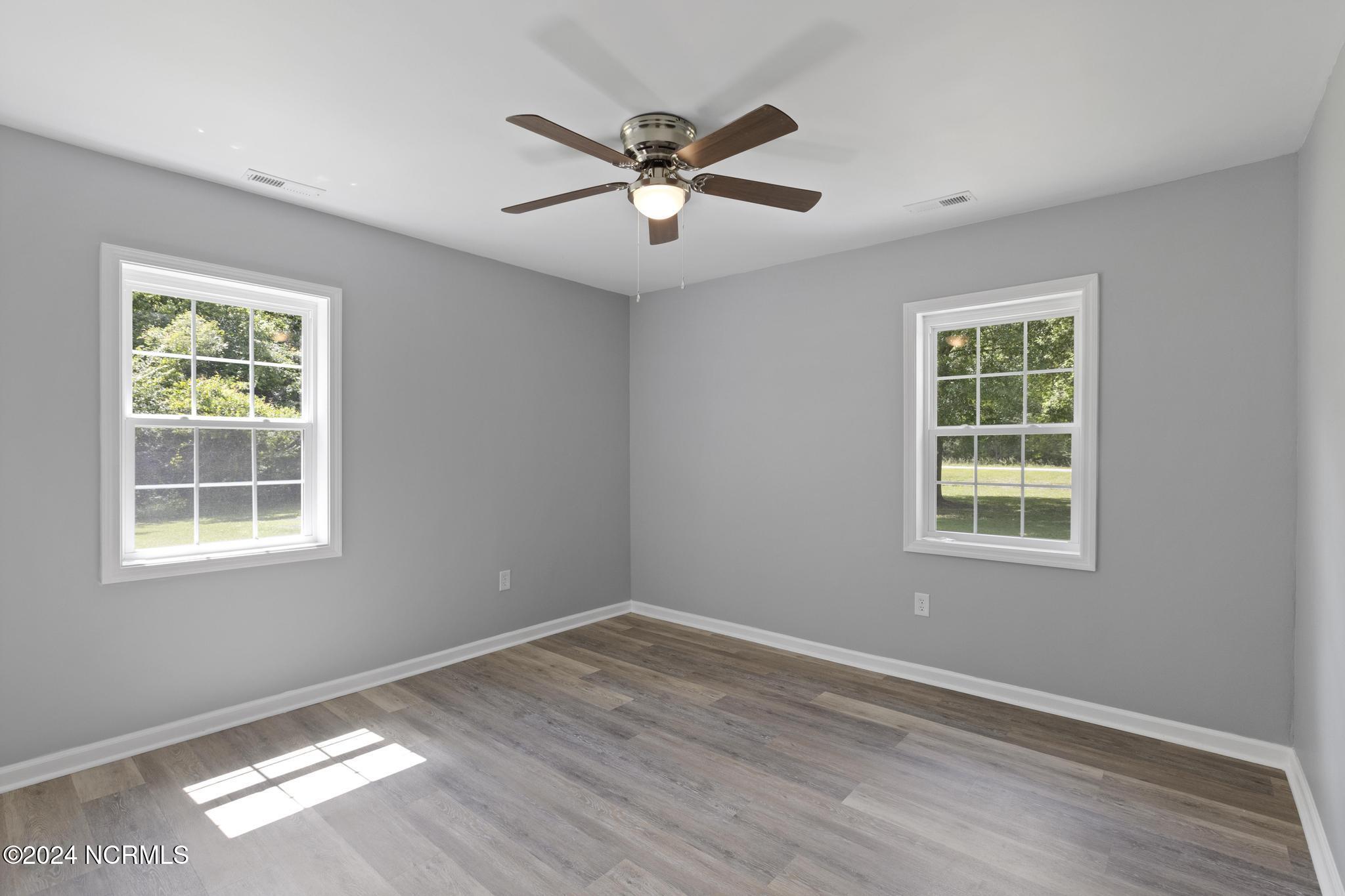 690 Maple Hill School Road Maple Hill, NC 28454 - Photo 4 of 21 IMG_6946