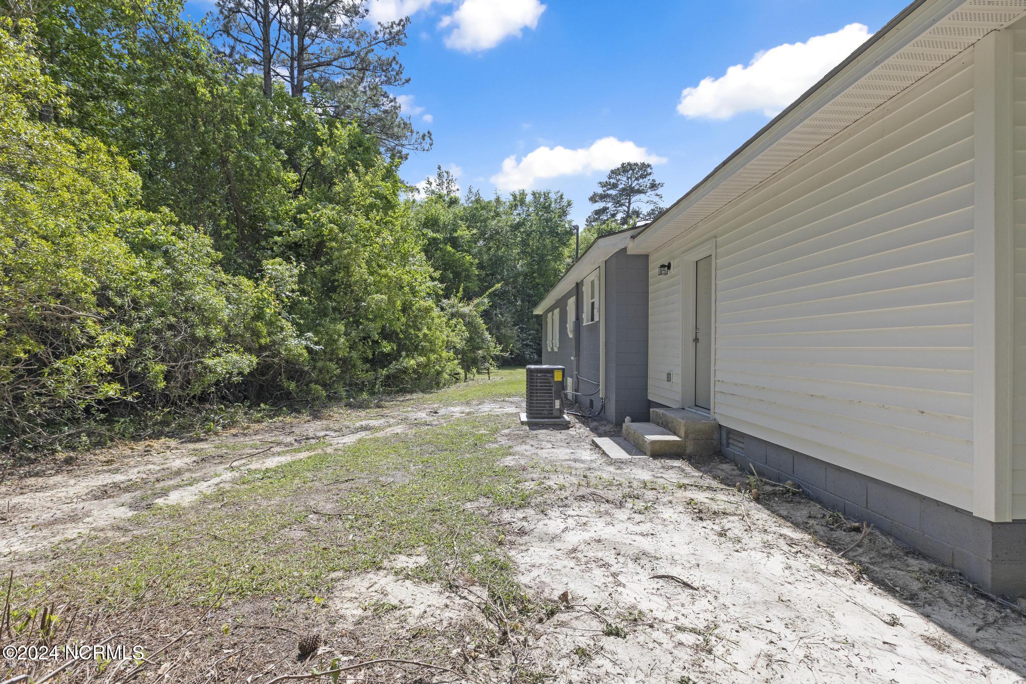 690 Maple Hill School Road Maple Hill, NC 28454 - Photo 5 of 21 IMG_6964