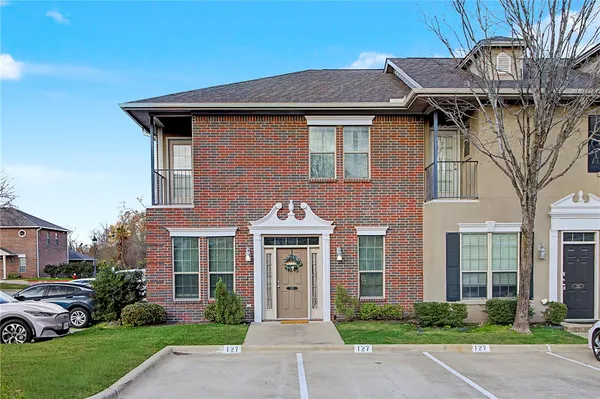 $284,900 | 127 Forest Dr Loop, Unit 127, College Station, TX 77840