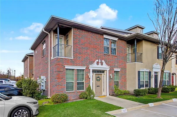 $284,900 | 127 Forest Dr Loop, Unit 127, College Station, TX 77840