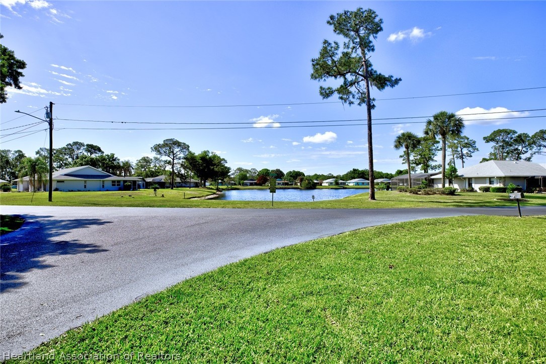 3601 Divot Road Sebring, FL 33872 - Photo 4 of 31