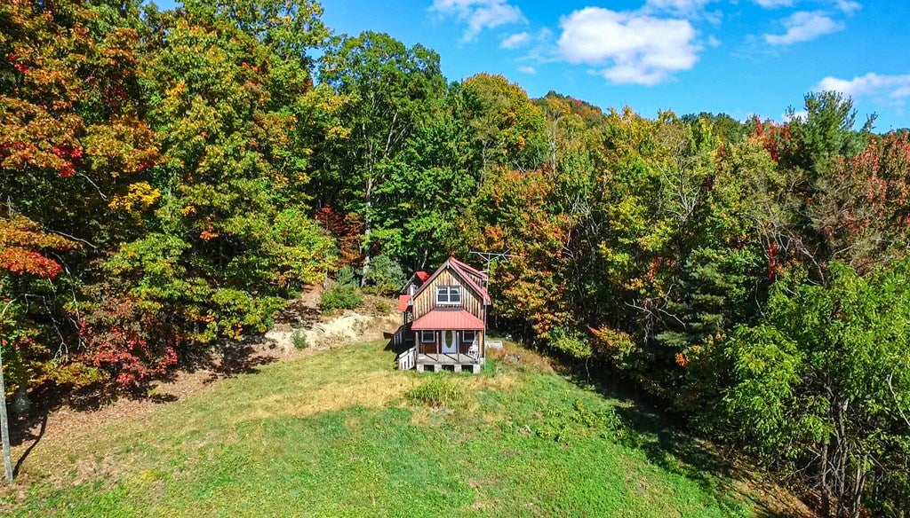 1260 Quillen Ridge Road Mouth Of Wilson, VA 24363 - Photo 6 of 36 Gallery Image 6