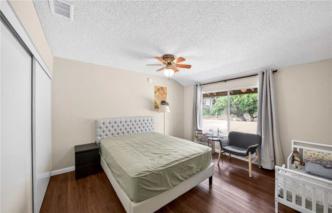 820 Vía Zapata Riverside, CA 92507 - Photo 26 of 37