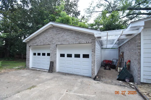 $299,000 | 1211 River Road, Greenwood, MS 38930