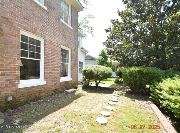 $299,000 | 1211 River Road, Greenwood, MS 38930