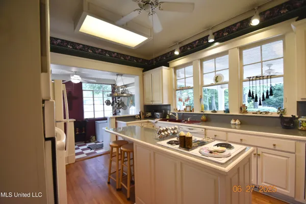 $299,000 | 1211 River Road, Greenwood, MS 38930