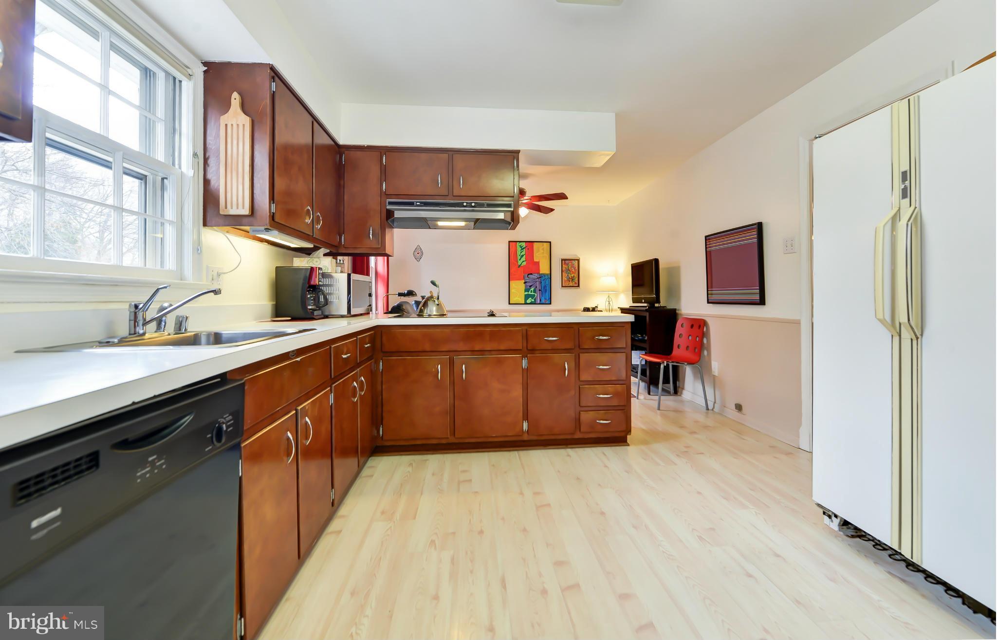 7607 Range Road Alexandria, VA 22306 - Photo 10 of 30 Kitchen