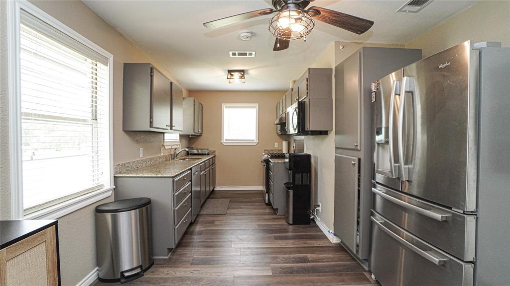 340 Northside Quinlan, TX 75474 - Photo 7 of 29