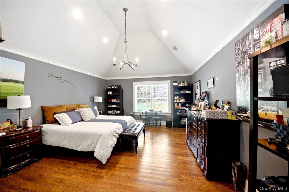 7 Ridgeview Circle Armonk, NY 10504 - Photo 26 of 50 a bedroom with furniture and wooden floor