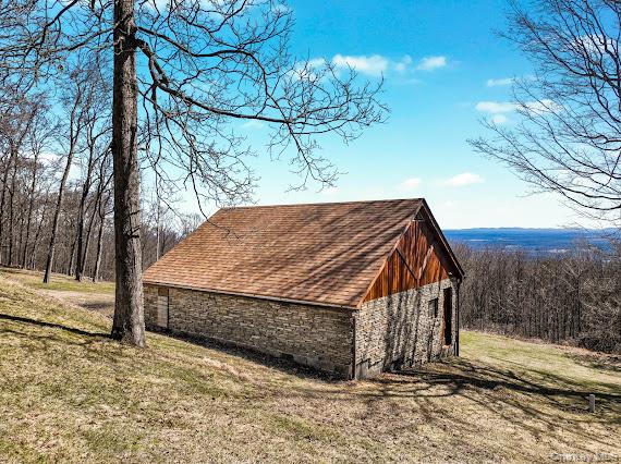 68 Plank Road Bloomingburg, NY 12721 - Photo 5 of 20