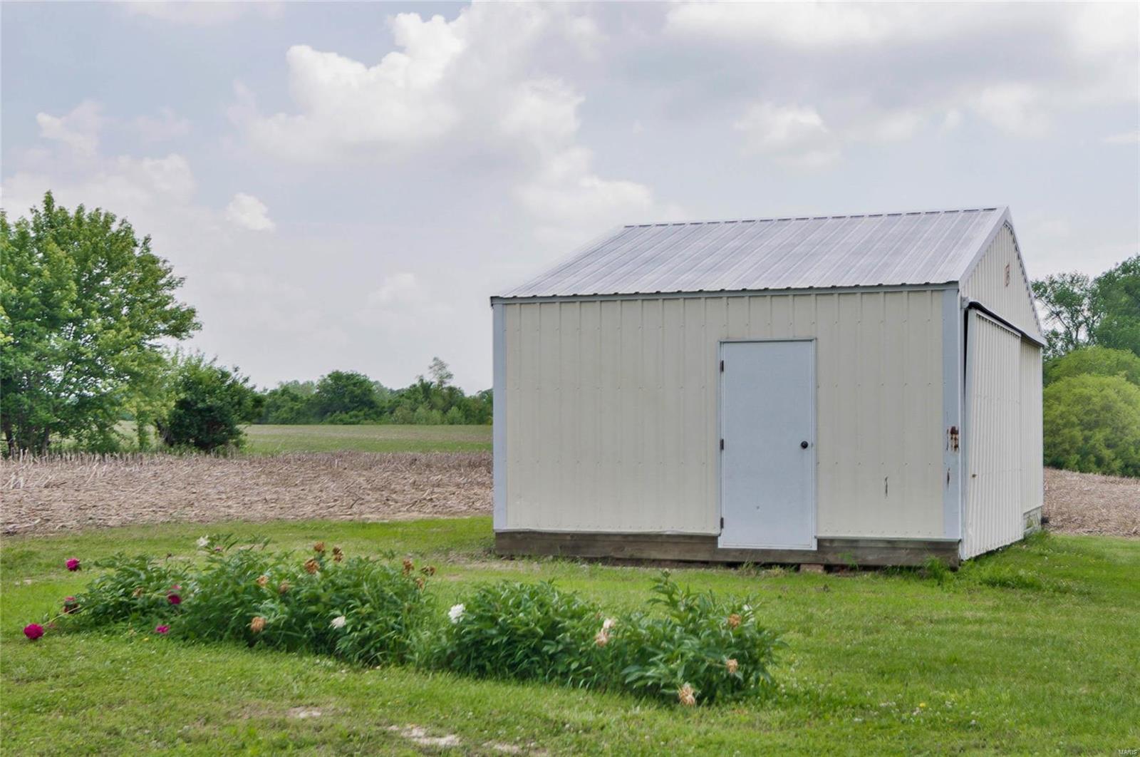 8919 Lageman Road Godfrey, IL 62035 - Photo 32 of 35