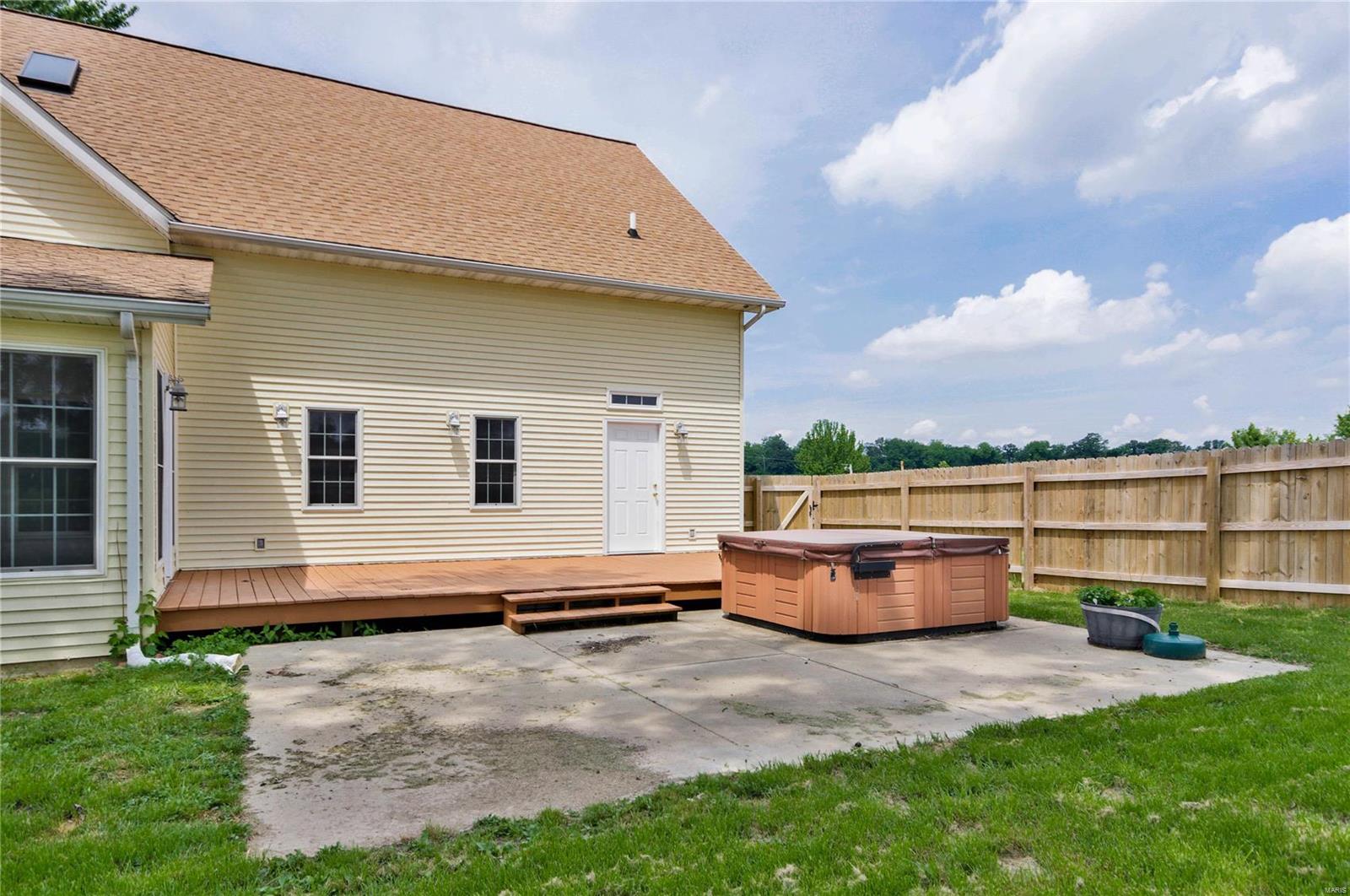 8919 Lageman Road Godfrey, IL 62035 - Photo 33 of 35