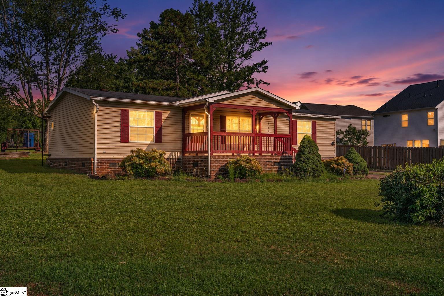362 Edwards Road Duncan, SC 29365 - Photo 2 of 31