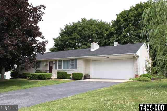 636 Green Valley Road York, PA 17403 - Photo 1 of 15 Gallery Image 1