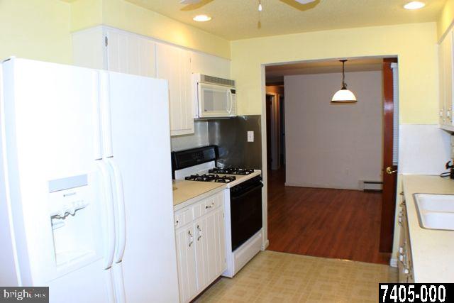 636 Green Valley Road York, PA 17403 - Photo 6 of 15 Gallery Image 6
