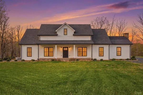 $995,000 | 3162 Oak Hill Road, Buckingham, VA 23921