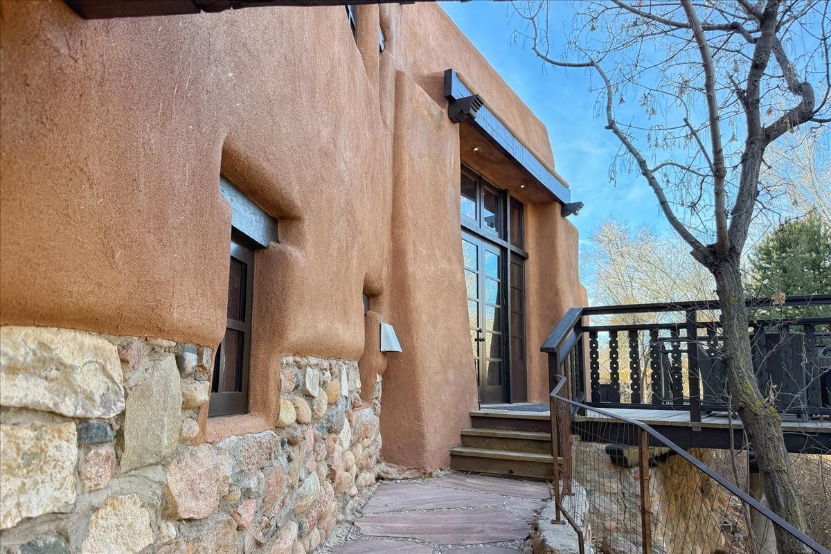 1433 Upper Canyon Road Santa Fe, NM 87501 - Photo 48 of 57