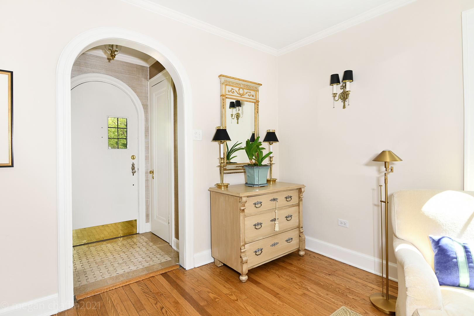 1066 Pine Street Winnetka, IL 60093 - Photo 2 of 46