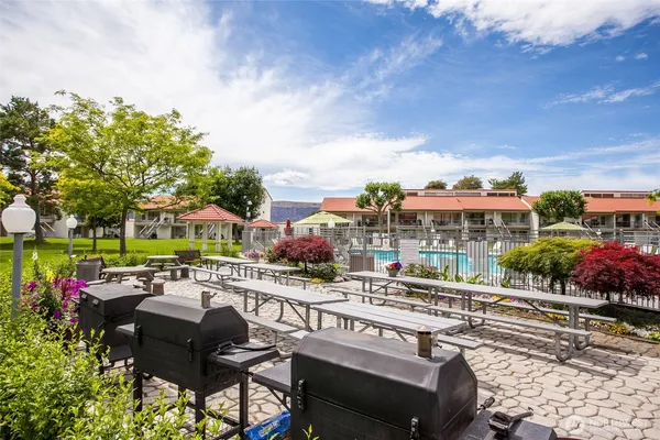 $185,000 | 8903 Crescent Bar Road Northwest, Unit 6, Quincy, WA 98848