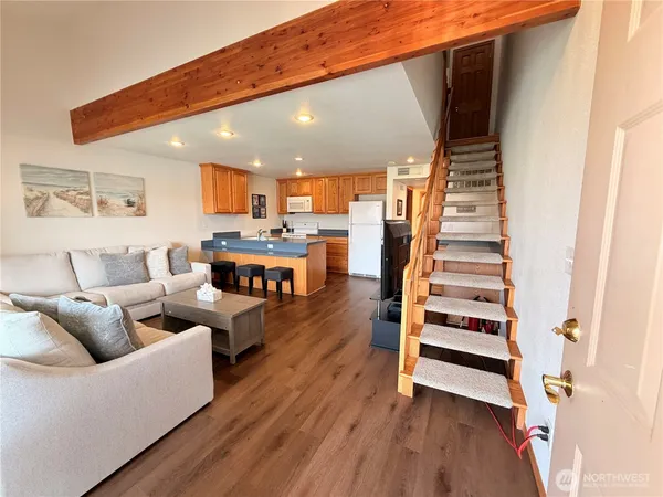 $185,000 | 8903 Crescent Bar Road Northwest, Unit 6, Quincy, WA 98848