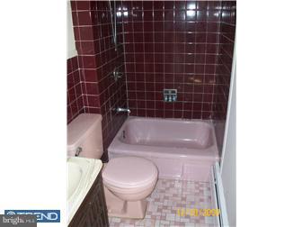 60 Incurve Road Levittown, PA 19057 - Photo 3 of 10 Bathroom