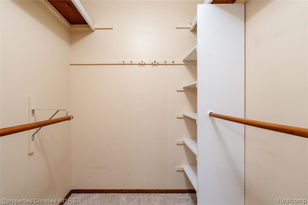 13725 Randy Lane Milford, MI 48380 - Photo 31 of 49 Gallery Image 31