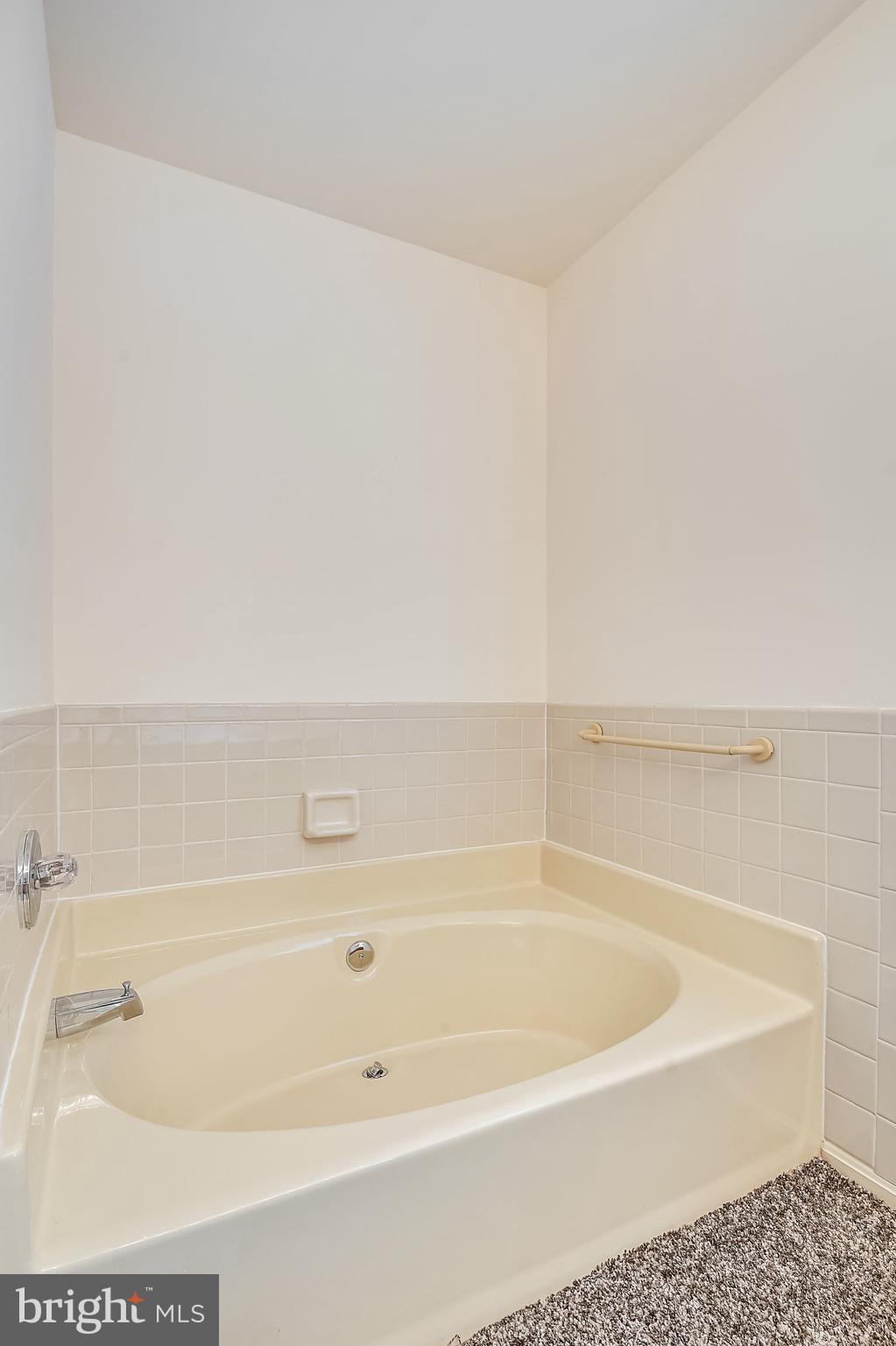 526 Coover Road Annapolis, MD 21401 - Photo 15 of 48 Primary - Bath - Tub