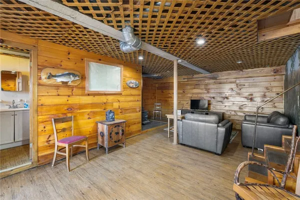 $400,000 | 446 Lake Washington Drive, Glocester, RI 02814