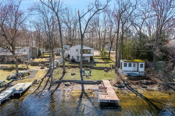 $400,000 | 446 Lake Washington Drive, Glocester, RI 02814