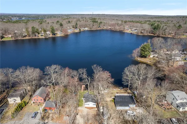 $400,000 | 446 Lake Washington Drive, Glocester, RI 02814