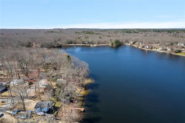 $400,000 | 446 Lake Washington Drive, Glocester, RI 02814