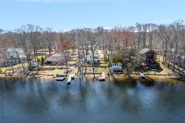 $400,000 | 446 Lake Washington Drive, Glocester, RI 02814