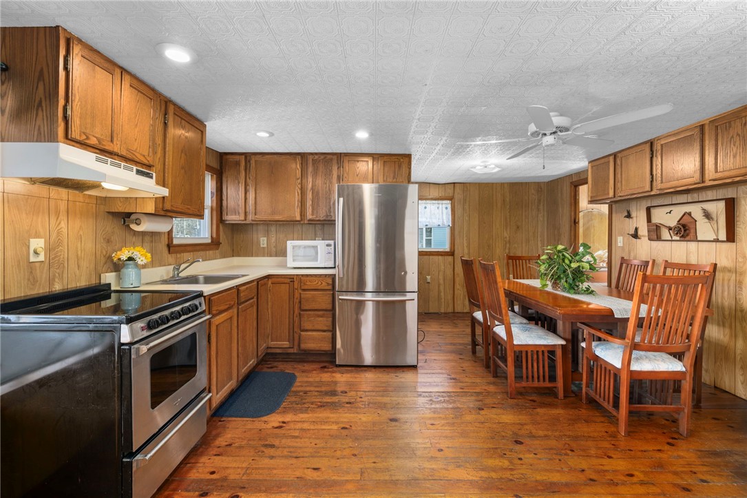 446 Lake Washington Drive Glocester, RI 02814 - Photo 8 of 34