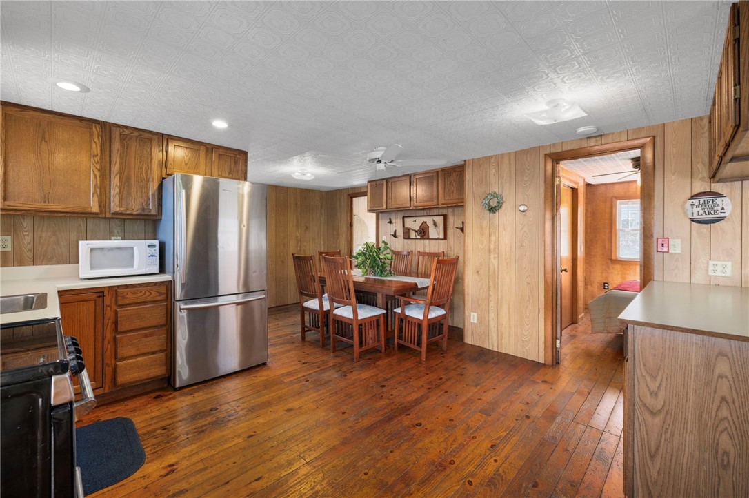 446 Lake Washington Drive Glocester, RI 02814 - Photo 10 of 34