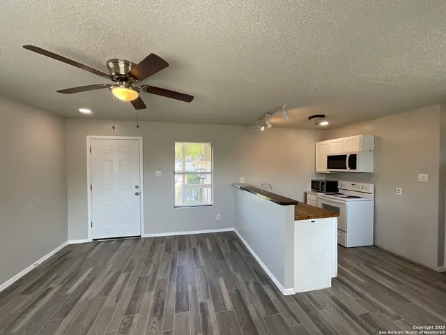 $625 | 2319 Observation Drive, Unit 3, San Antonio, TX 78227