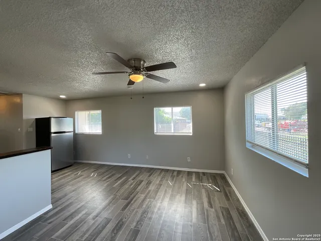 $625 | 2319 Observation Drive, Unit 3, San Antonio, TX 78227