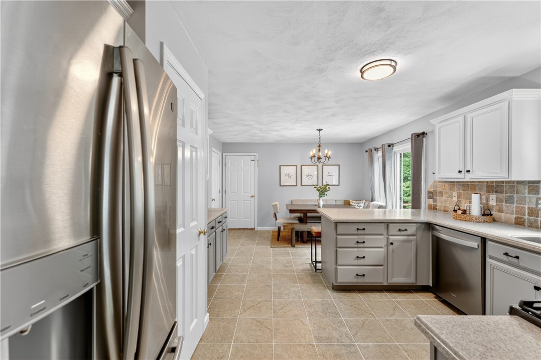 5 Pine Hollow Road West Warwick, RI 02893 - Photo 13 of 38 Eat in kitchen