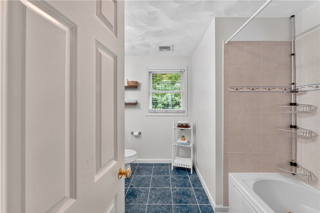 5 Pine Hollow Road West Warwick, RI 02893 - Photo 31 of 38