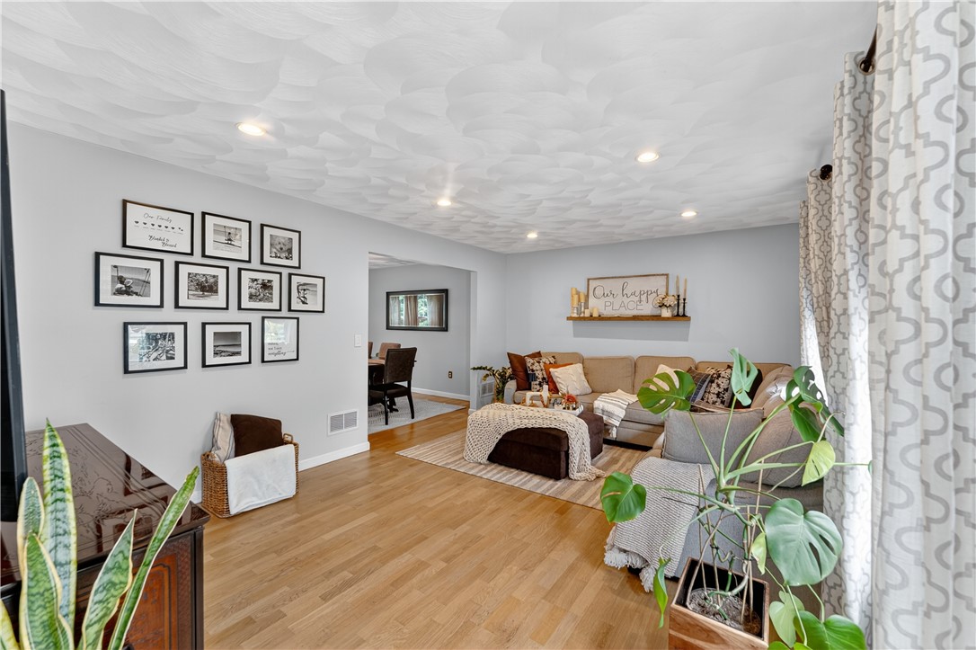 5 Pine Hollow Road West Warwick, RI 02893 - Photo 7 of 38