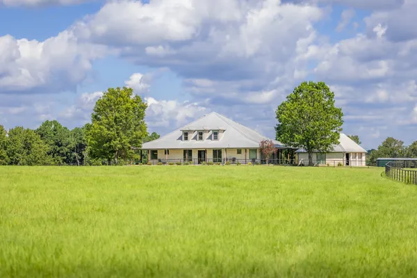 $2,750,000 | 13288 County Road 4122, Lindale, TX 75771