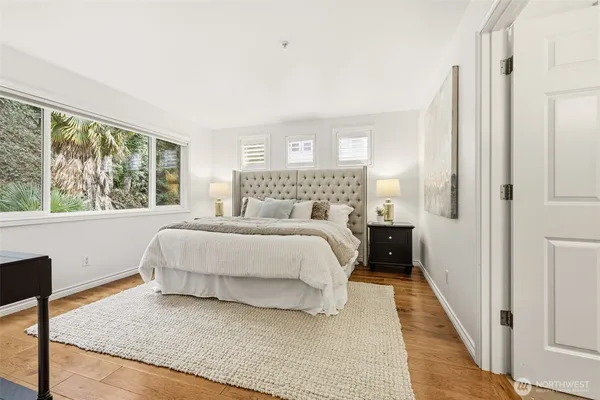 $905,000 | 1600 Alki Avenue Southwest, Unit 202, Seattle, WA 98116