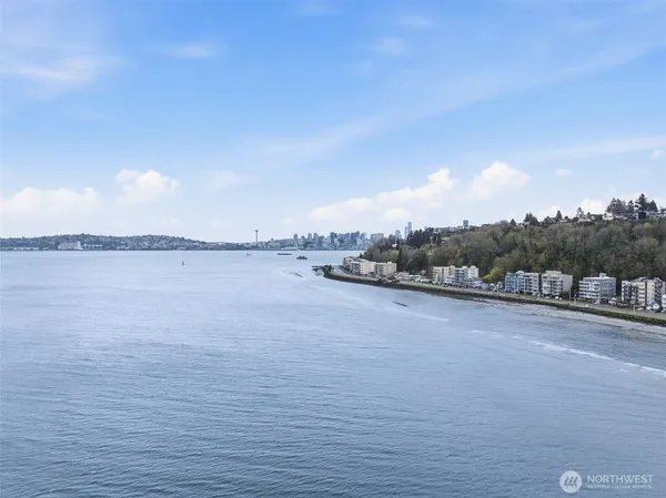 $905,000 | 1600 Alki Avenue Southwest, Unit 202, Seattle, WA 98116